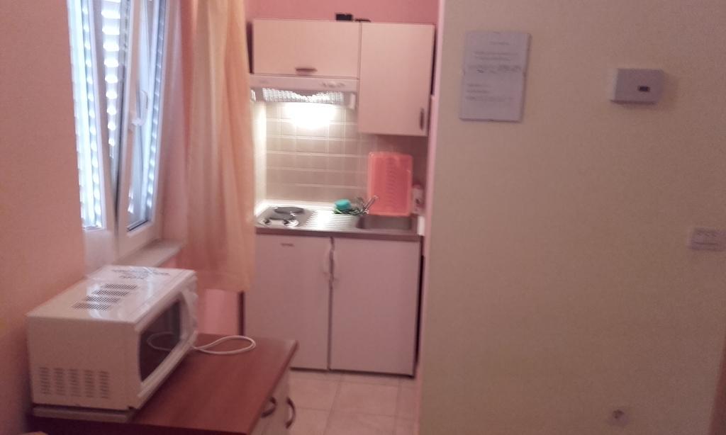 Apartments Ivka Omis Exterior photo